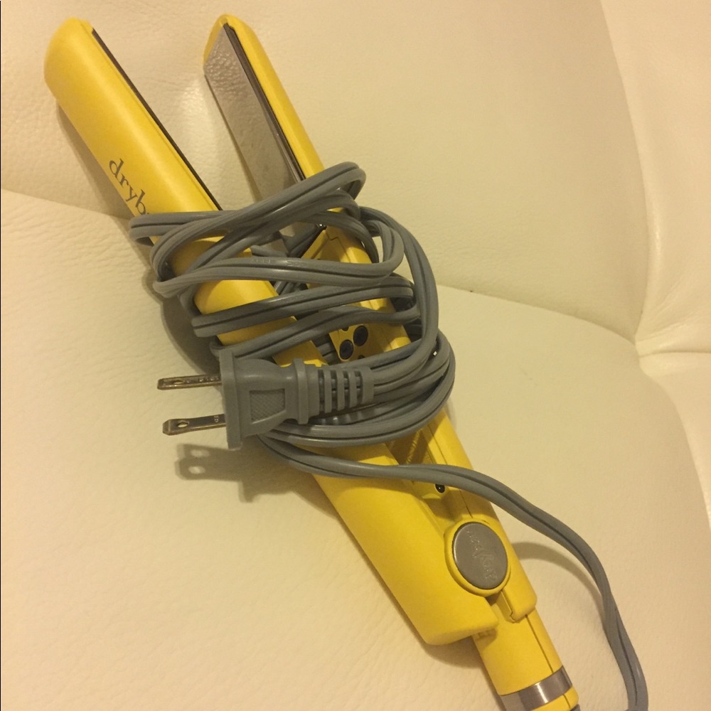 Drybar Tress Press flat iron